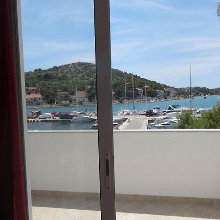 Gina Bed & Breakfast Tisno Room photo