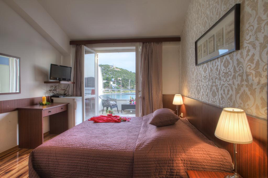 Gina Bed & Breakfast Tisno Exterior photo