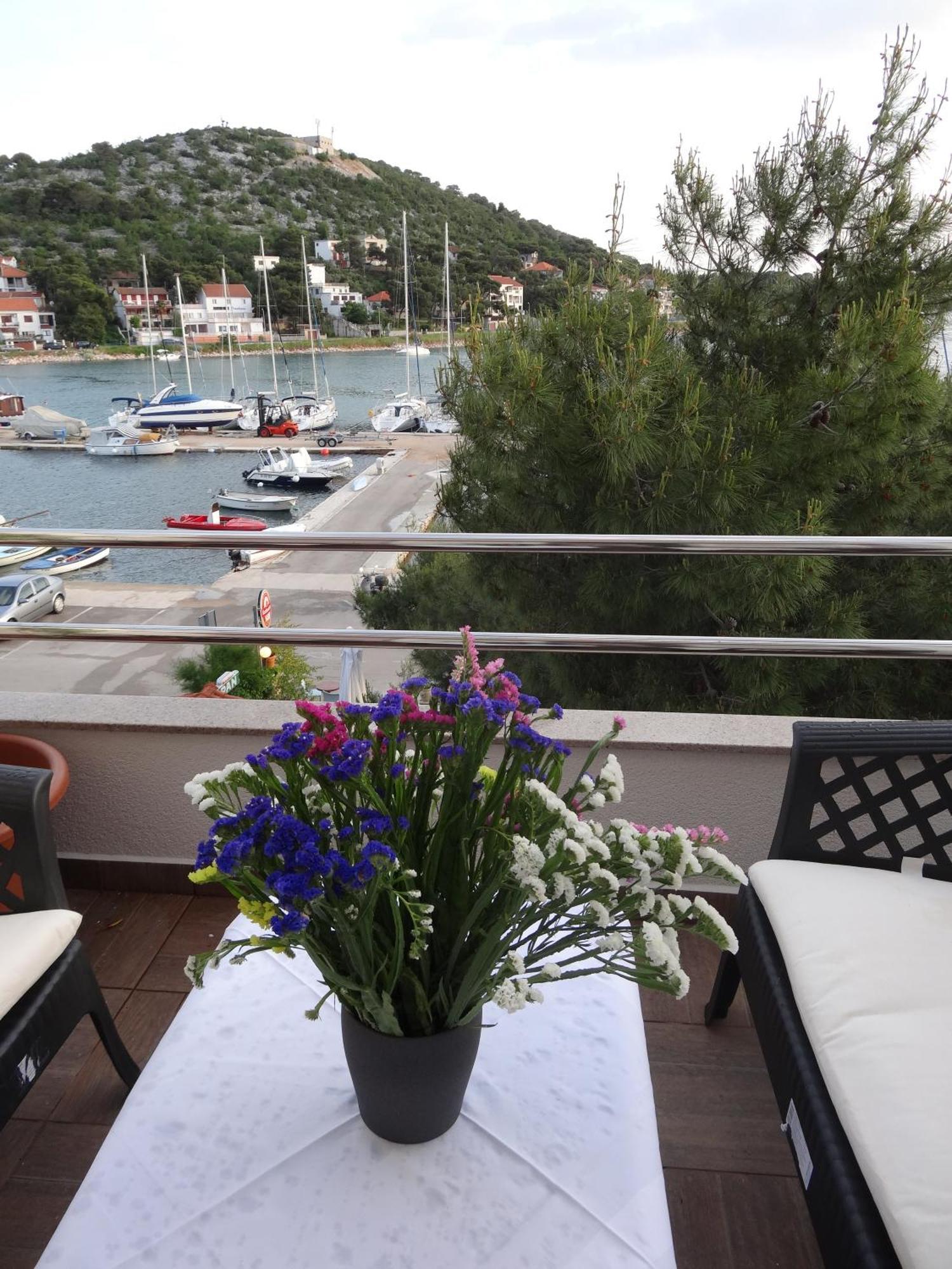 Gina Bed & Breakfast Tisno Room photo